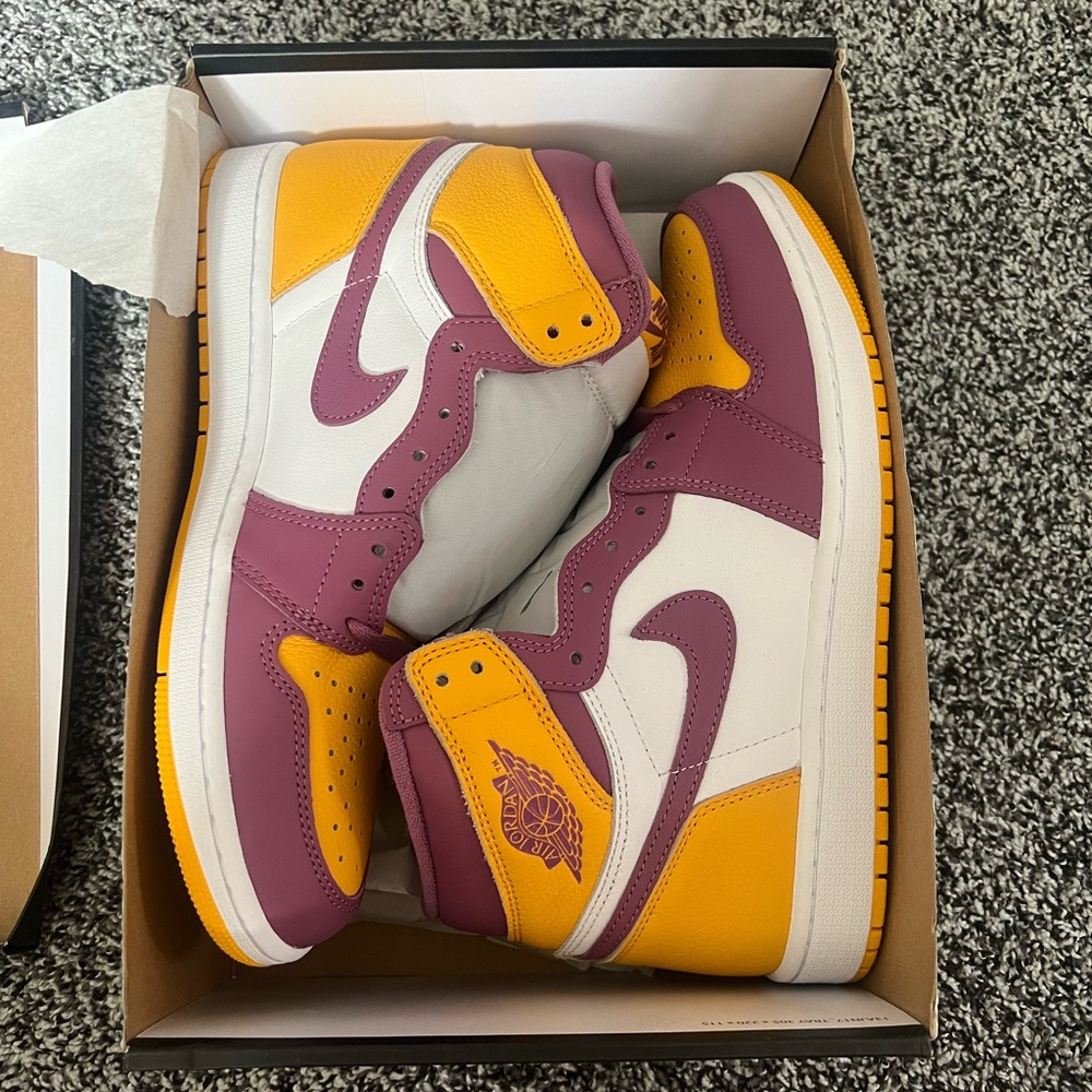 Brand New Jordan 1 Mid